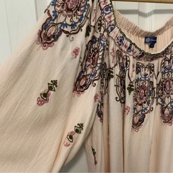 Embroidered Floral Blouse by Democracy 3XL - Picture 7 of 13